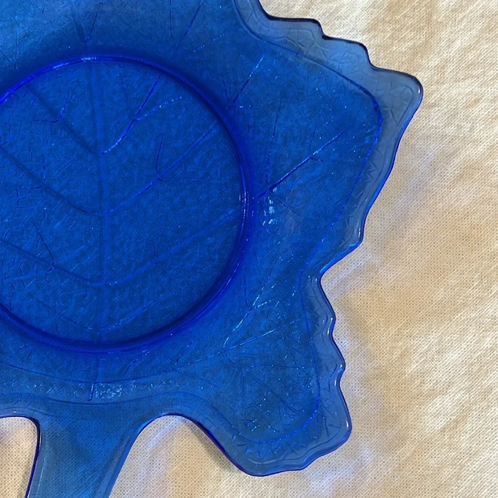 Blue Glass Leaf Plate